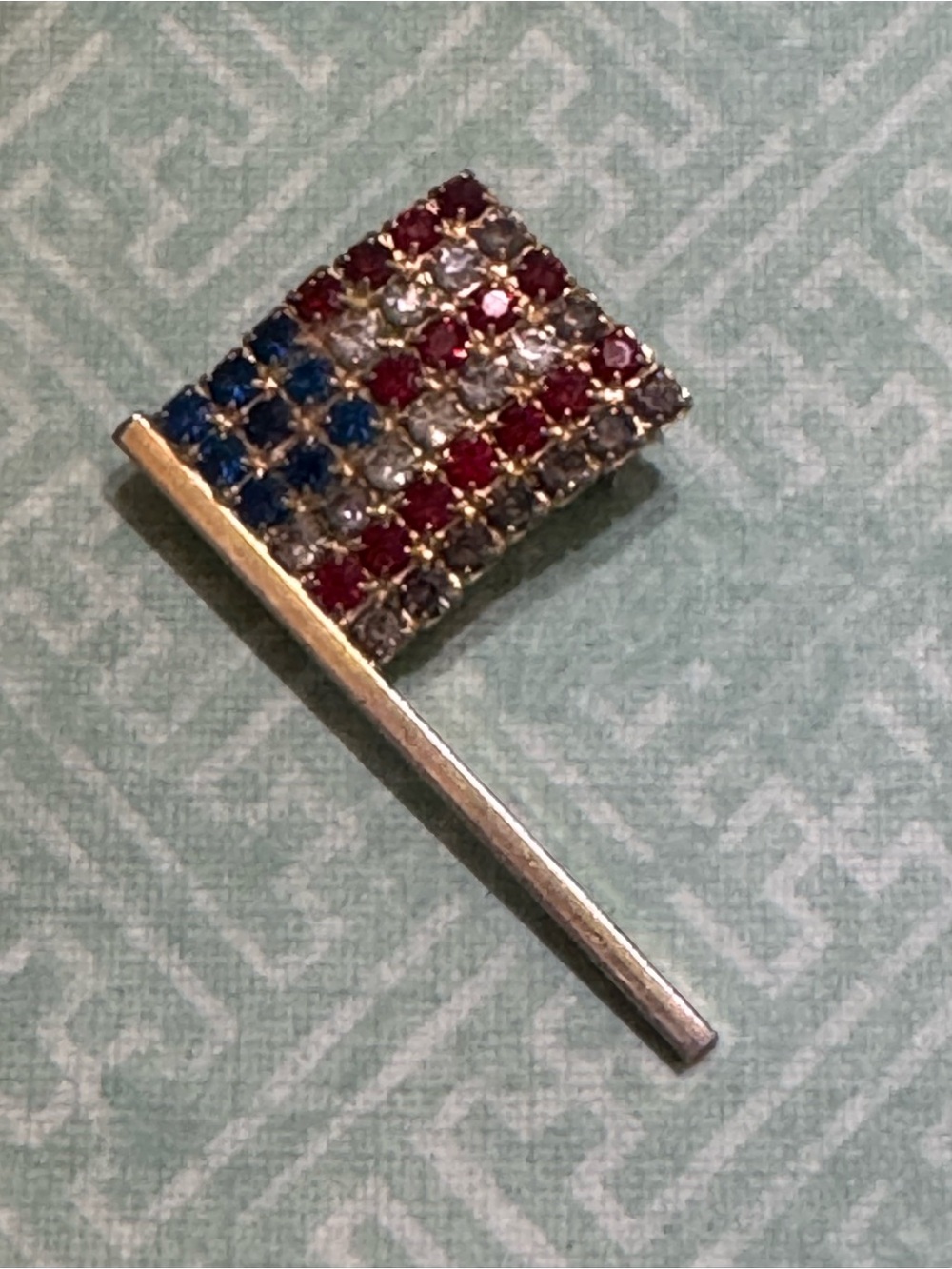 VINTAGE AMERICAN FLAG PIN BROOCH